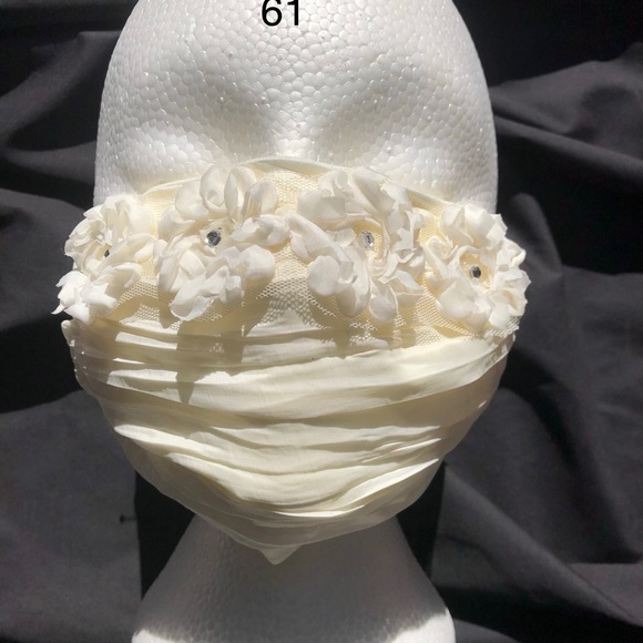 Handmade adjustable mask - Picture 1 of 2